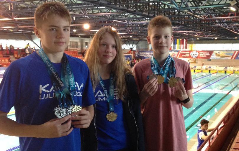 Ujumiskooli õpilased naasevad rahvusvaheliselt võistluselt Lätis medalitega